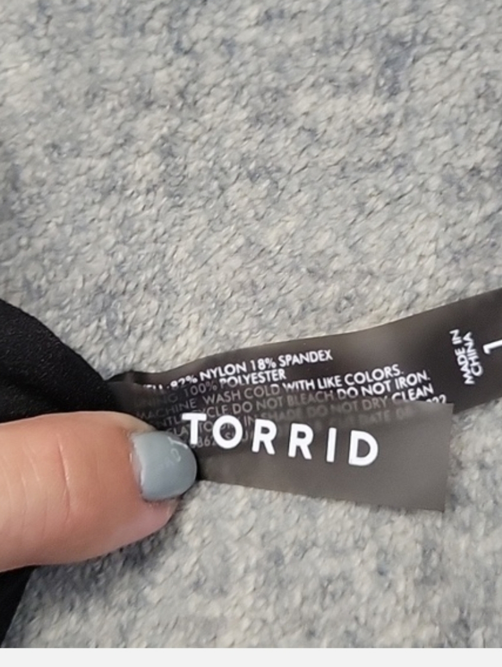Torrid Black Knot Front Swim Crop Top Size 1X Sold Out - Picture 5 of 7